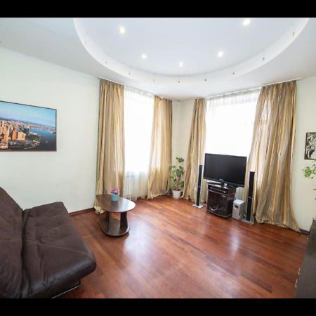 Kievapart Apartment Bagian luar foto